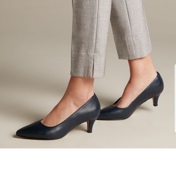 clarks shoes navy pumps